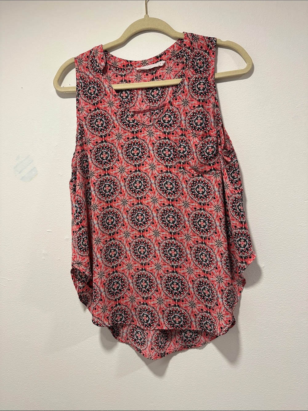 Lush Coral Pink Medallion Print Tank 100